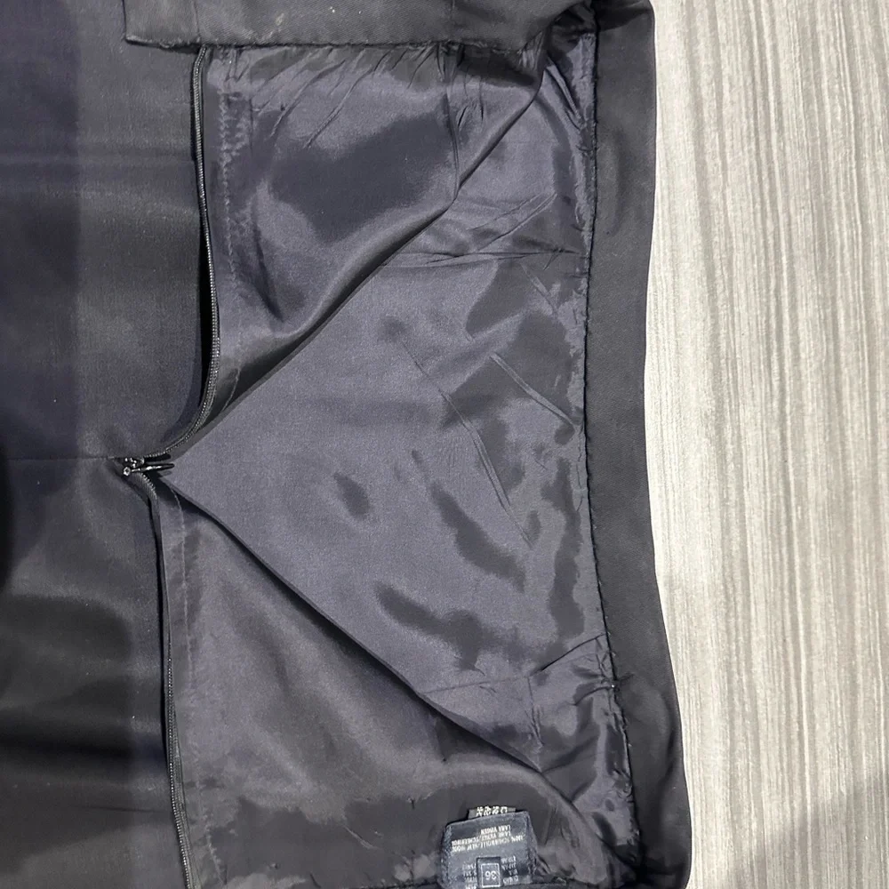 Escada by Margaretha Ley Navy Wool Skirt – Made in Germany, Size 36 - Picture 6 of 8